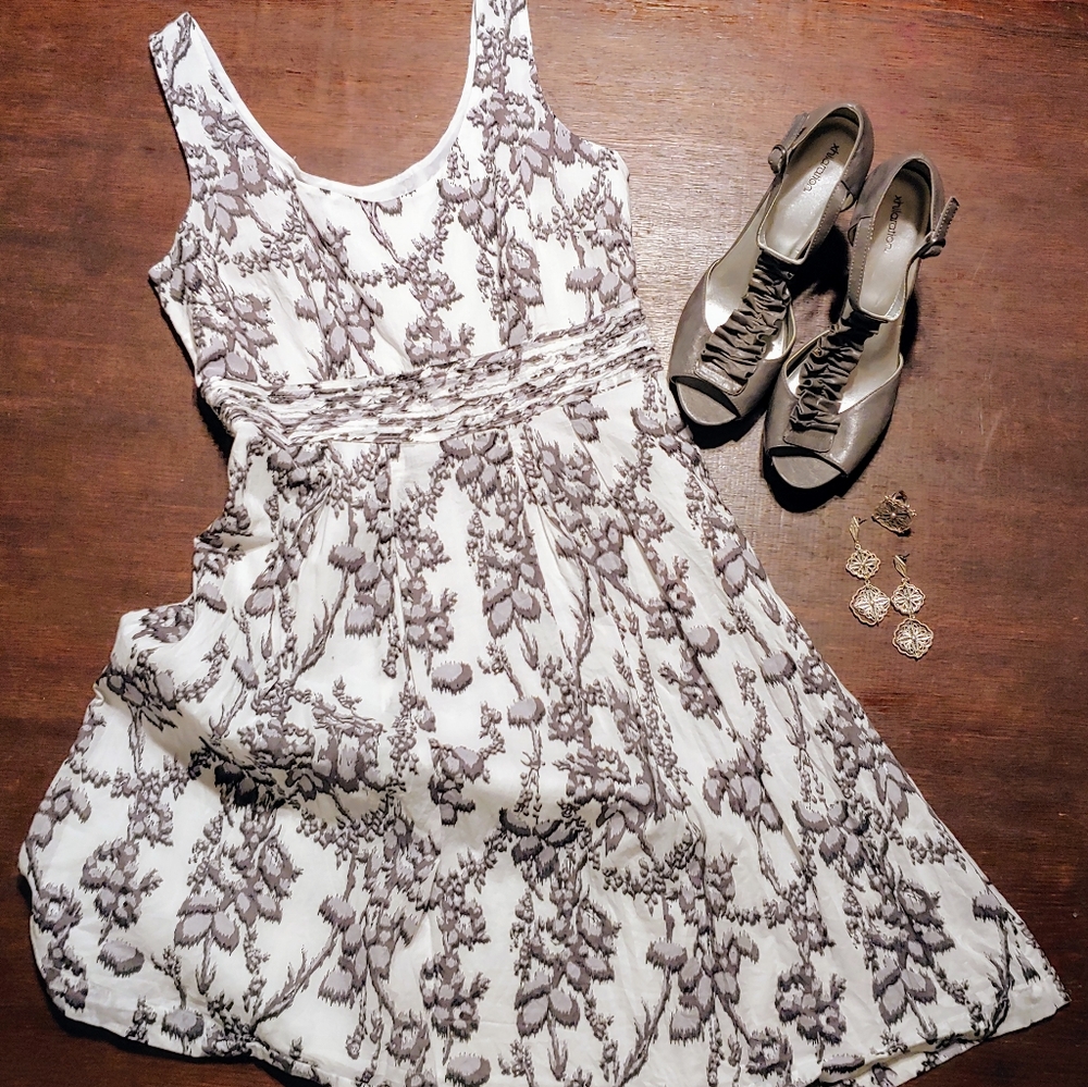 Ann Taylor Loft Grey Patterned A-Line Dress